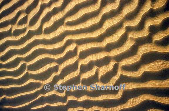 sand ripples graphic
